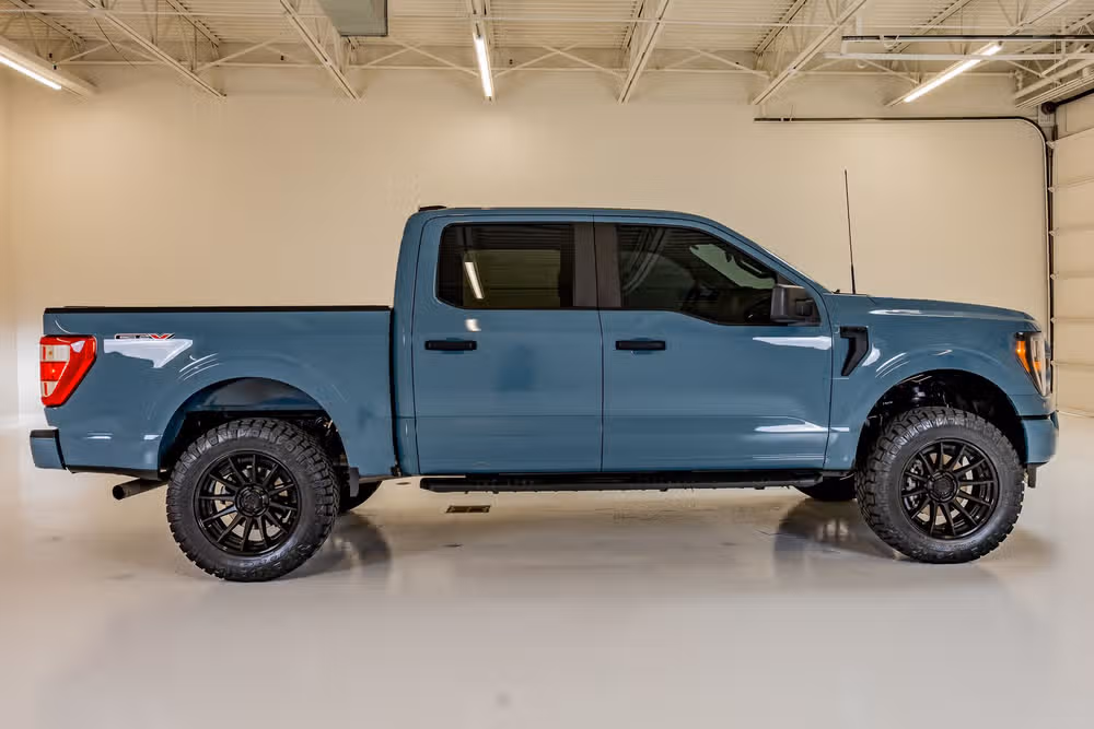 2023 Ford F-150 XL SuperCrew Image 11