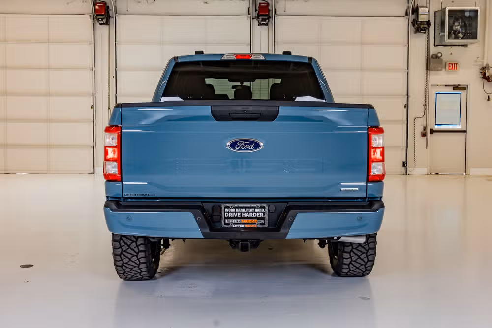2023 Ford F-150 XL SuperCrew Image 8