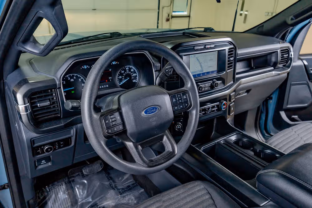 2023 Ford F-150 XL SuperCrew Image 17