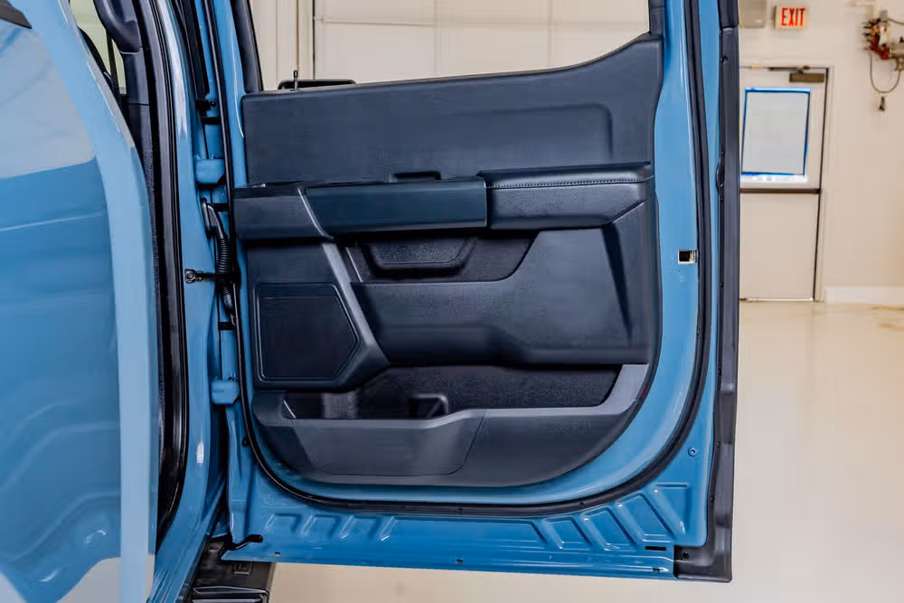 2023 Ford F-150 XL SuperCrew Image 38