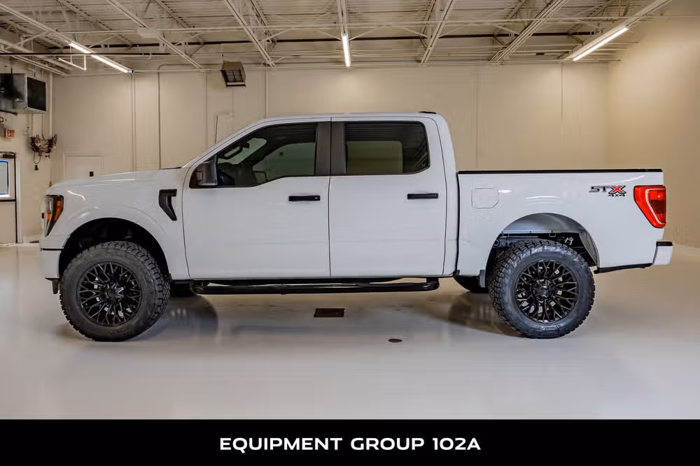 2023 Ford F-150 XL SuperCrew Image 6