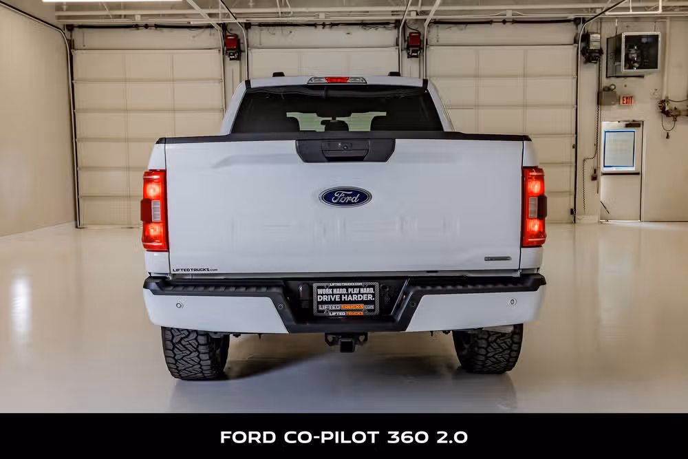 2023 Ford F-150 XL SuperCrew Image 8
