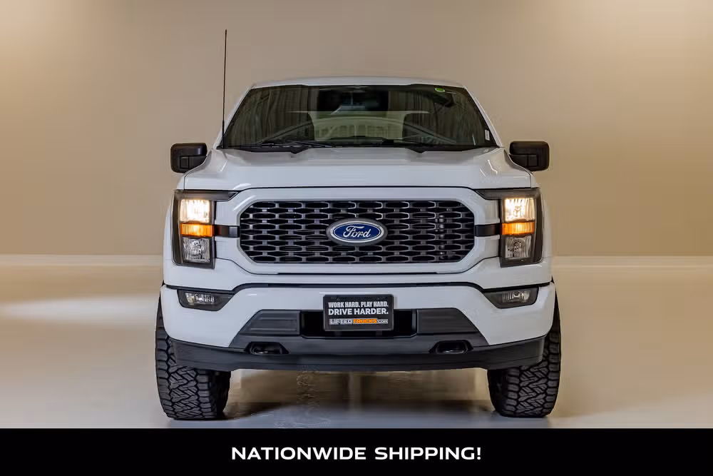 2023 Ford F-150 XL SuperCrew Image 4