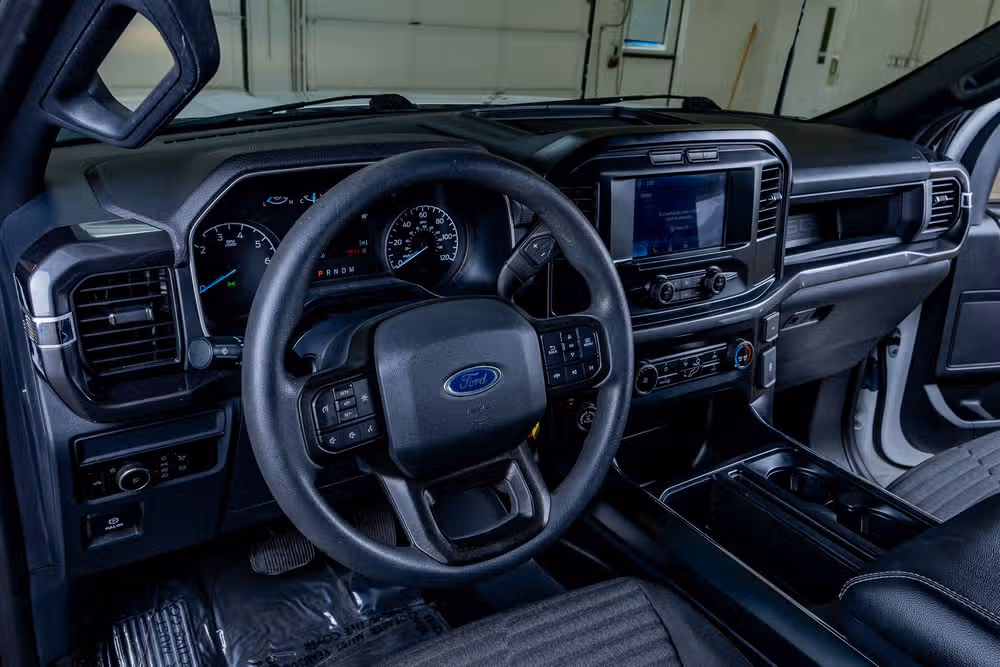 2023 Ford F-150 XL SuperCrew Image 17