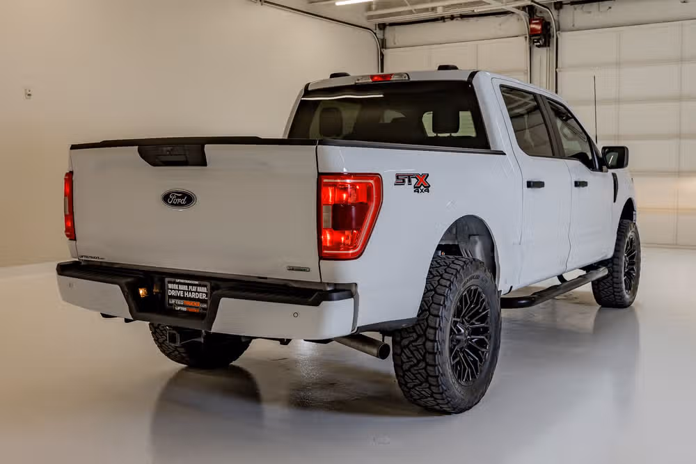 2023 Ford F-150 XL SuperCrew Image 10