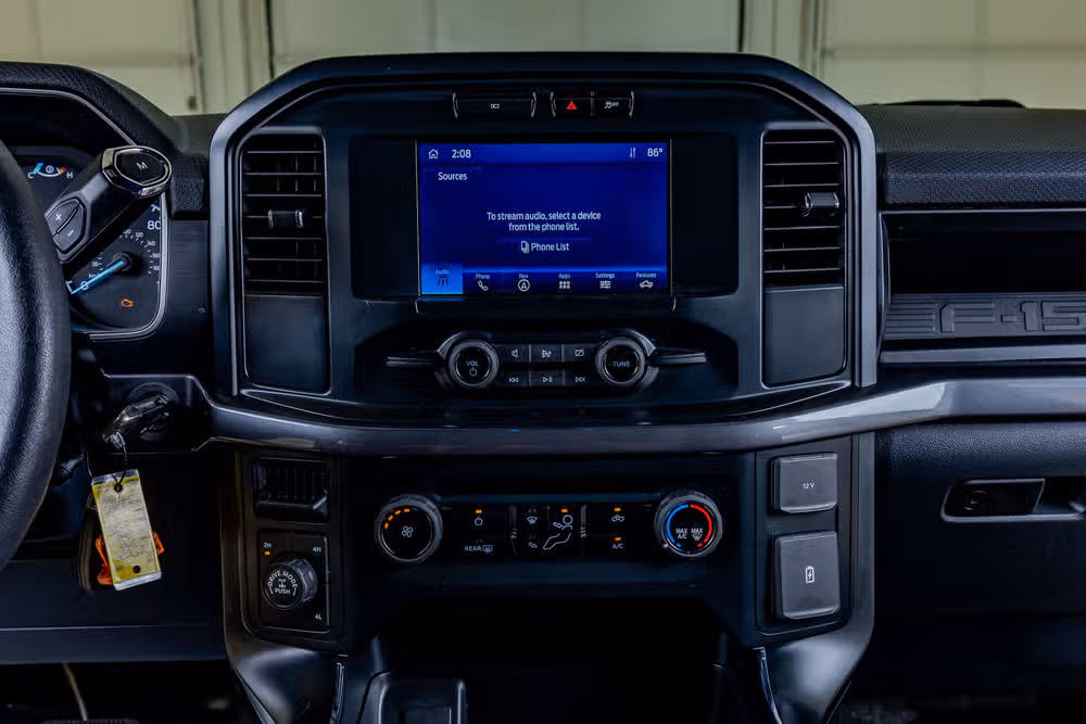 2023 Ford F-150 XL SuperCrew Image 23