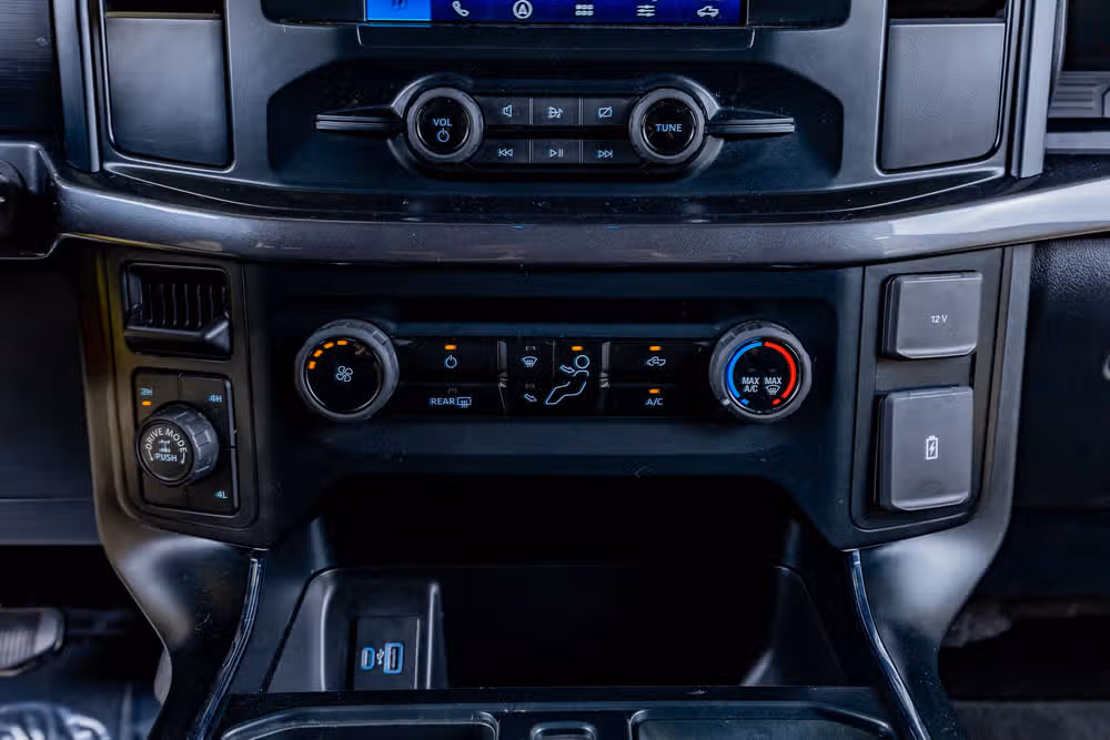 2023 Ford F-150 XL SuperCrew Image 26