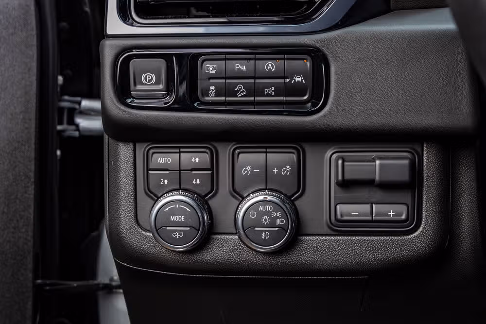 2025 GMC Yukon AT4 Ultimate Image 22