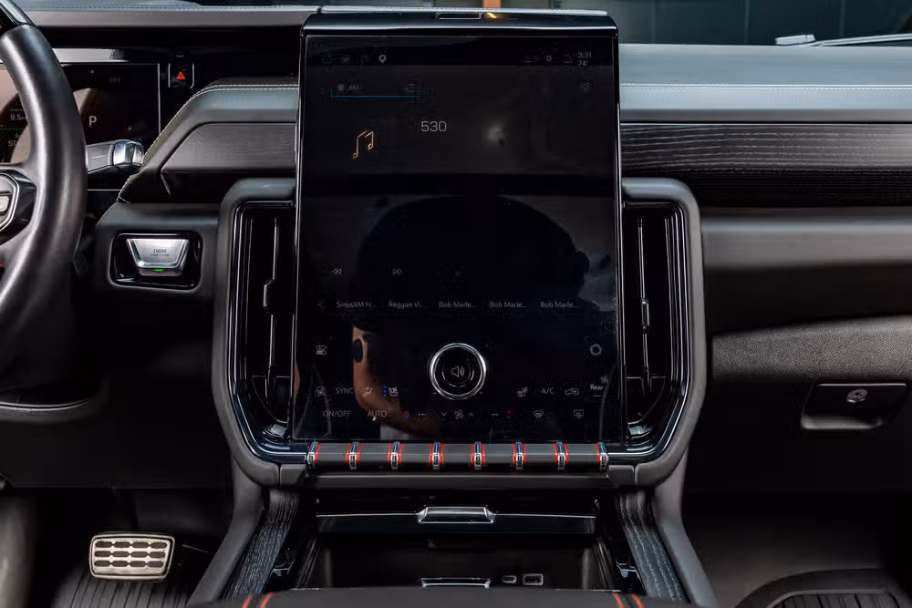 2025 GMC Yukon AT4 Ultimate Image 24