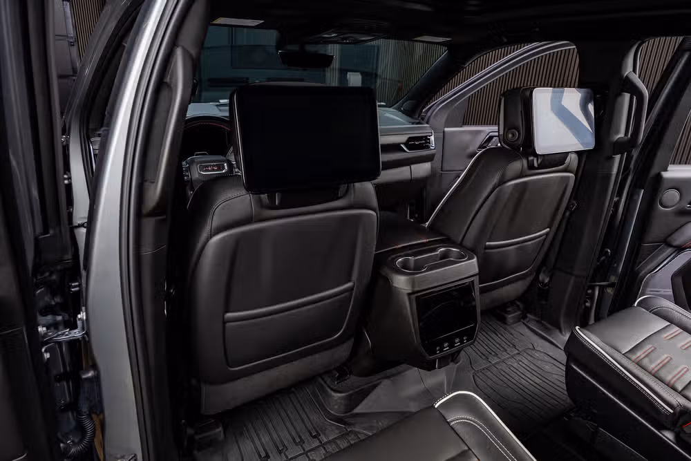 2025 GMC Yukon AT4 Ultimate Image 34