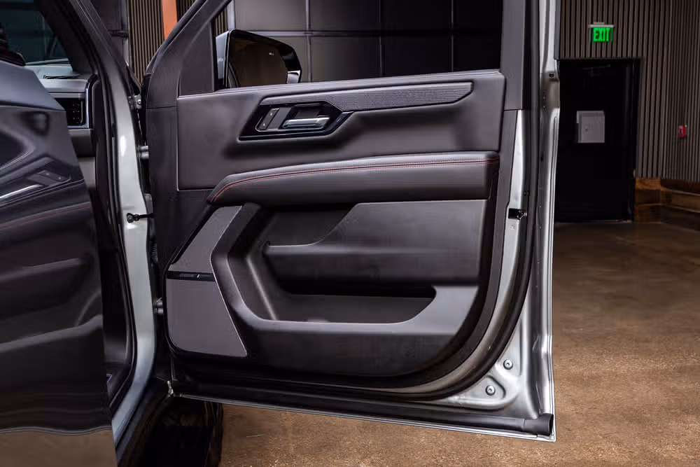 2025 GMC Yukon AT4 Ultimate Image 38