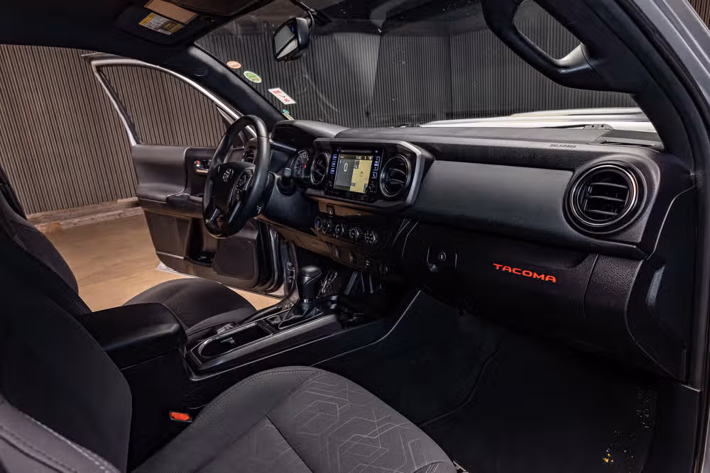 2017 Toyota Tacoma TRD Sport Double Cab Image 13
