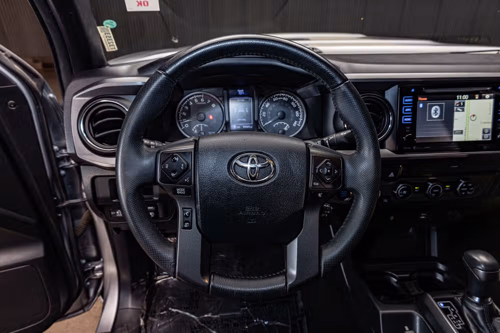 2017 Toyota Tacoma TRD Sport Double Cab Image 15