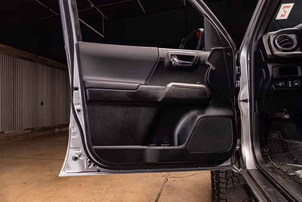 2017 Toyota Tacoma TRD Sport Double Cab Image 25