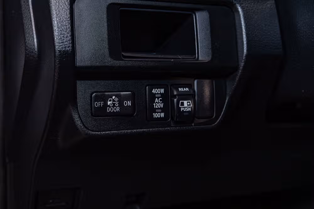 2017 Toyota Tacoma TRD Sport Double Cab Image 16