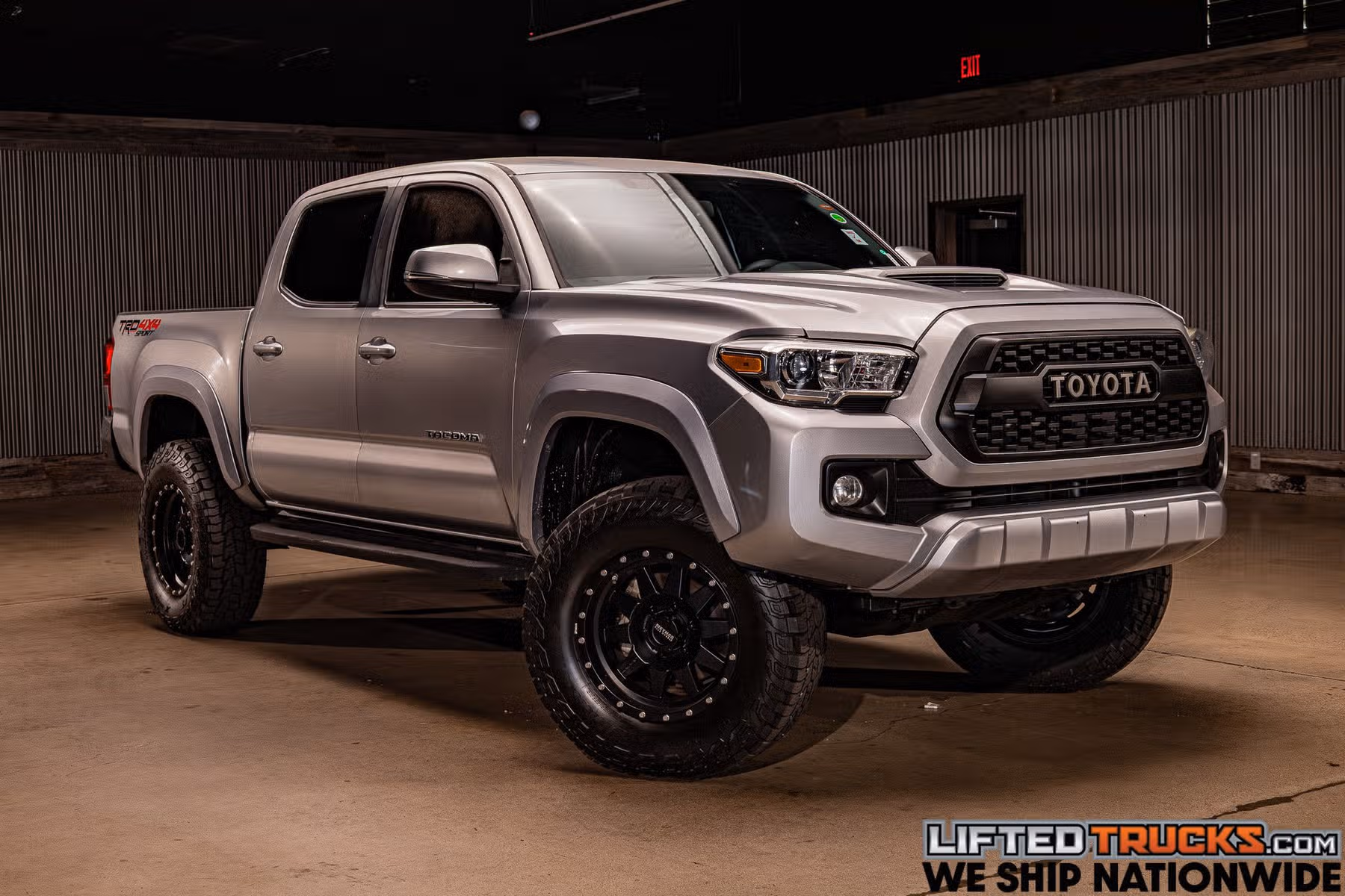2017 Toyota Tacoma TRD Sport Double Cab Image 1