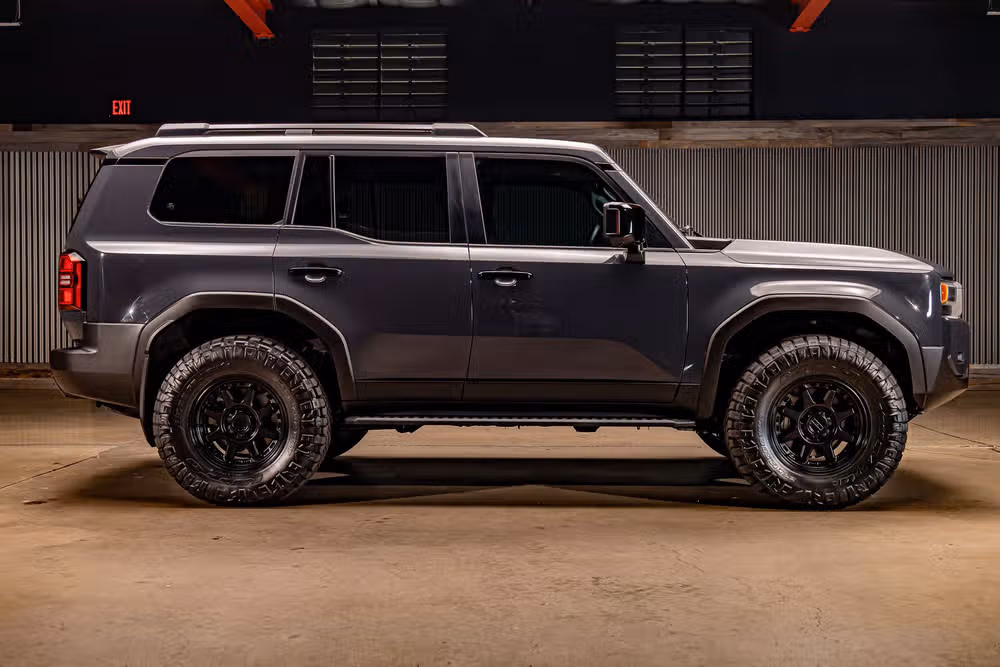 2024 Toyota Land Cruiser Base Image 11