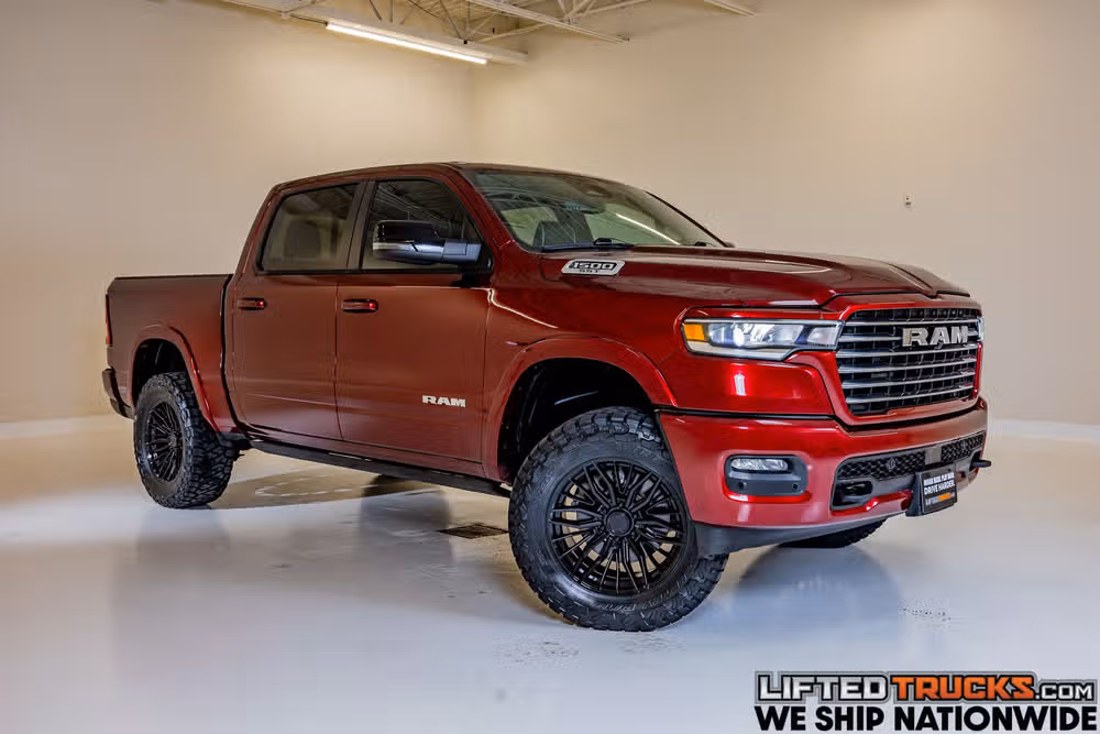 2025 Ram 1500 Laramie Crew Cab Image 1