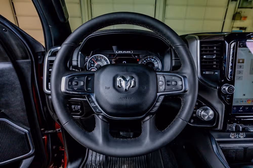 2025 Ram 1500 Laramie Crew Cab Image 18