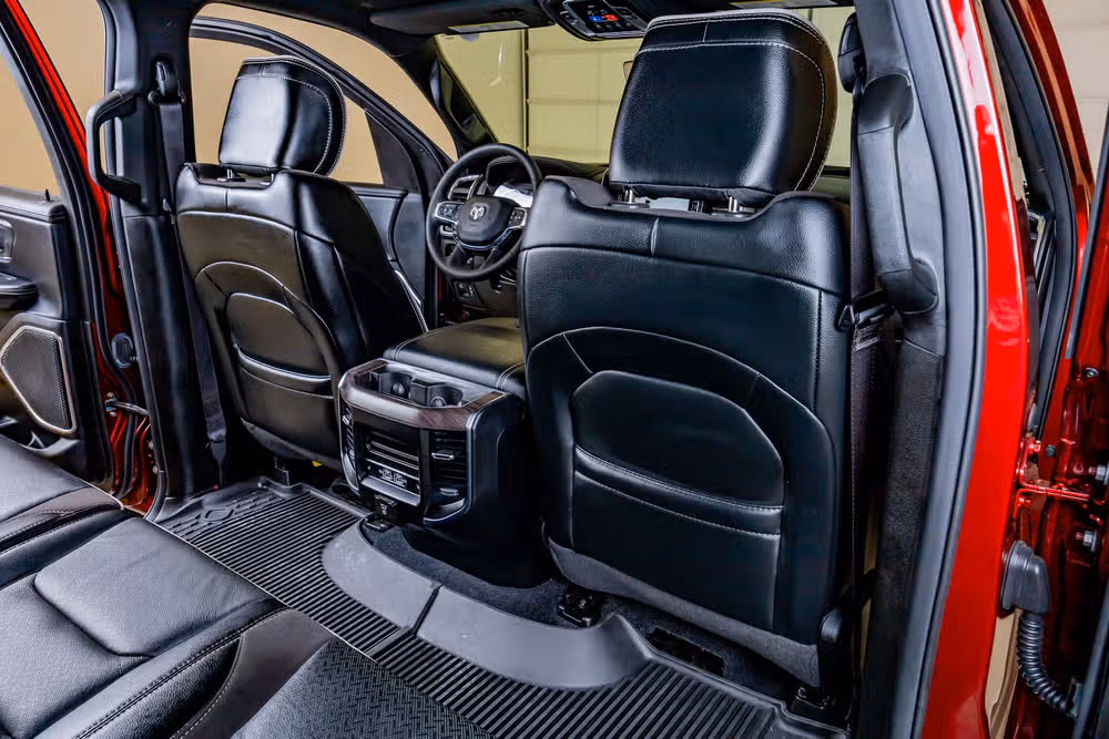 2025 Ram 1500 Laramie Crew Cab Image 32