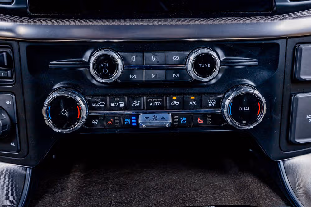 2024 Ford F-150 Platinum SuperCrew Image 28