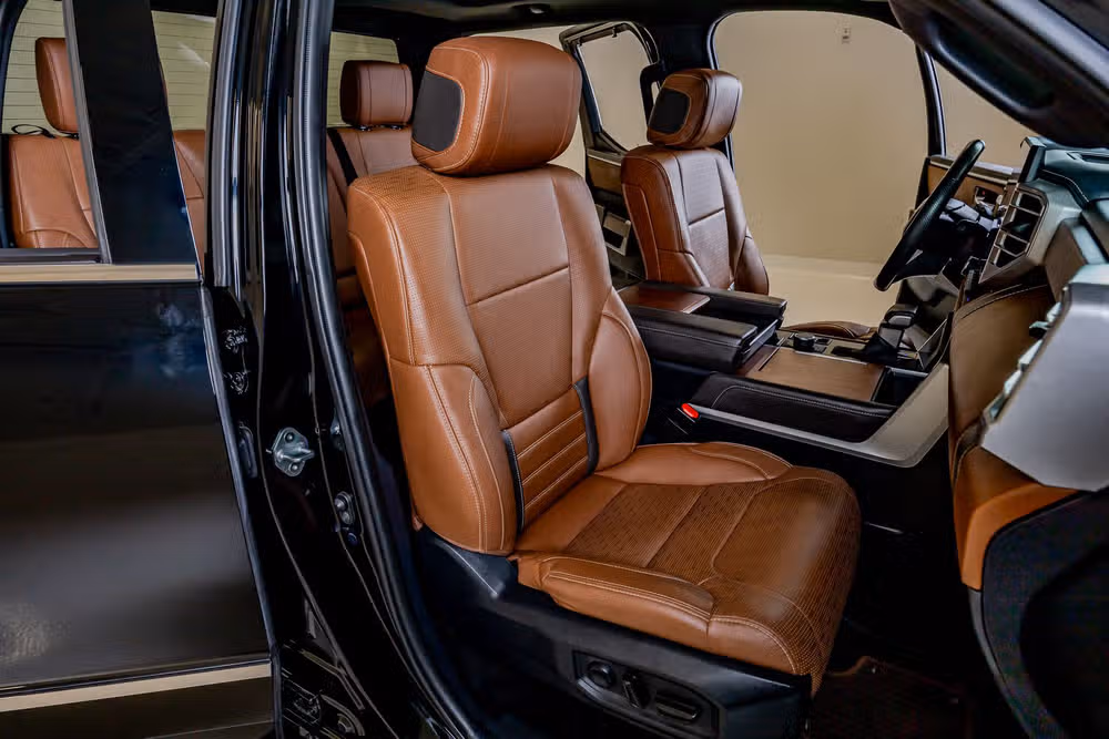 2024 Toyota Tundra 1794 Edition HV CrewMax Image 32