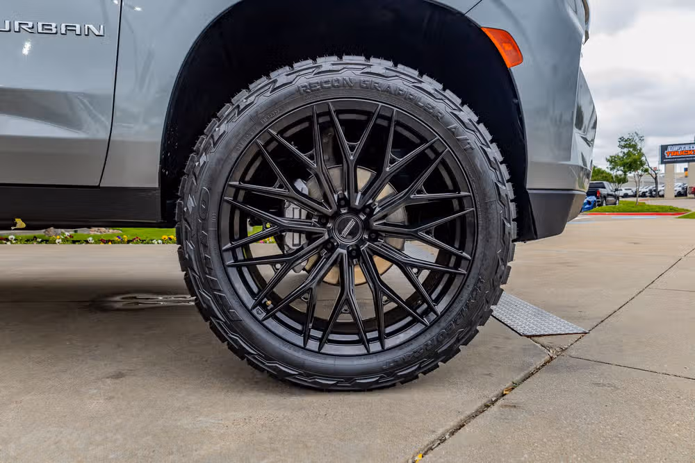 2024 Chevrolet Suburban High Country Image 12