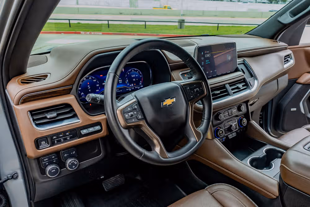 2024 Chevrolet Suburban High Country Image 16