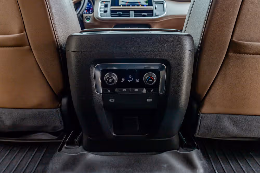 2024 Chevrolet Suburban High Country Image 34