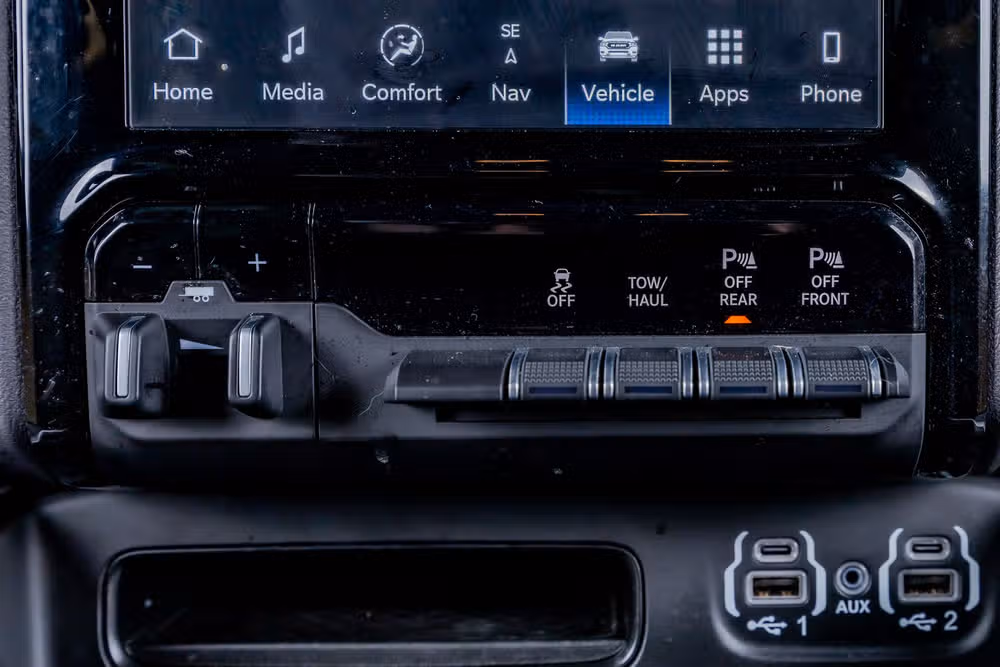 2023 Ram 1500 Big Horn Crew Cab Image 27