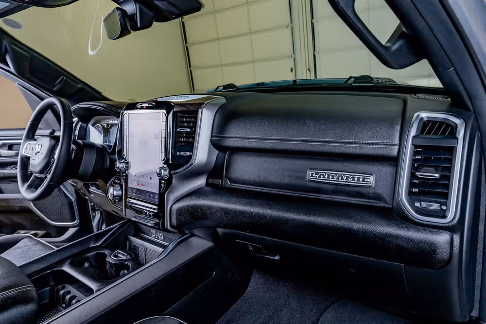 2025 Ram 1500 Laramie Crew Cab Image 18