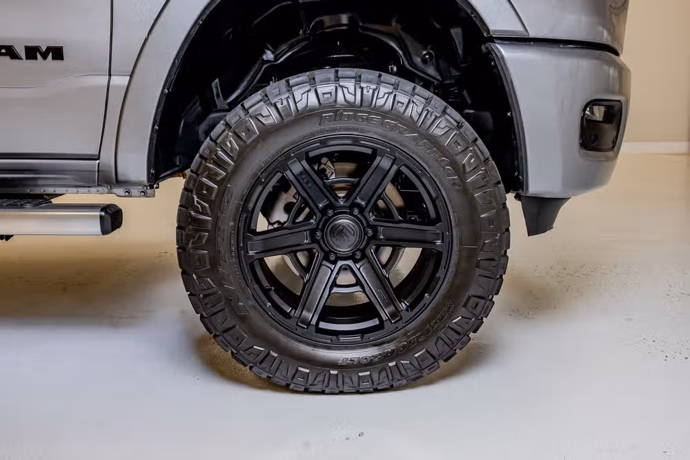 2025 Ram 1500 Laramie Crew Cab Image 12