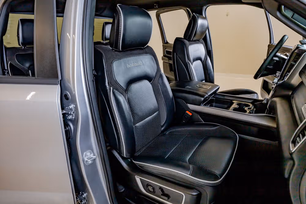 2025 Ram 1500 Laramie Crew Cab Image 32