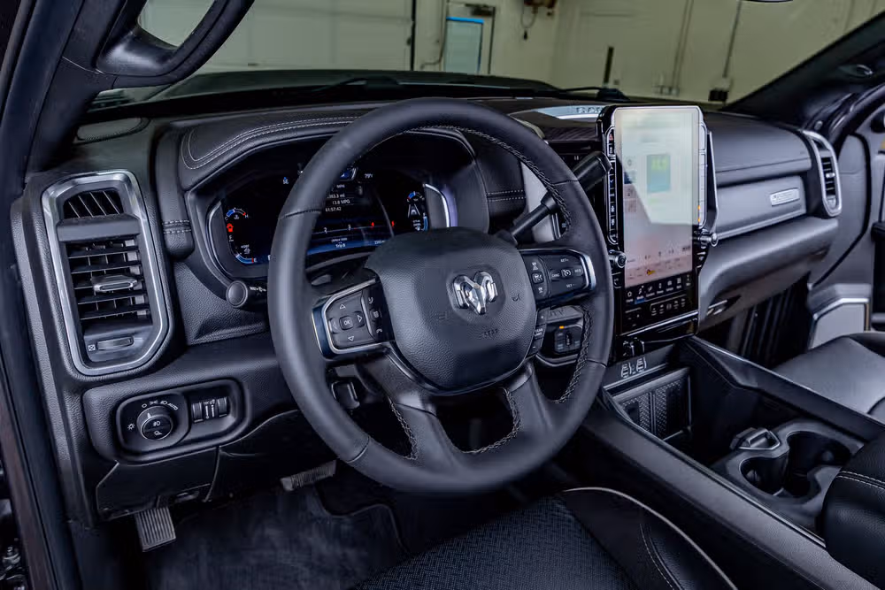 2026 Ram 3500 Laramie Crew Cab Image 17