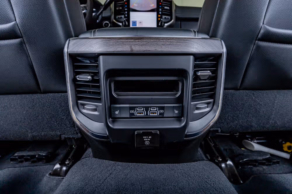 2026 Ram 3500 Laramie Crew Cab Image 34