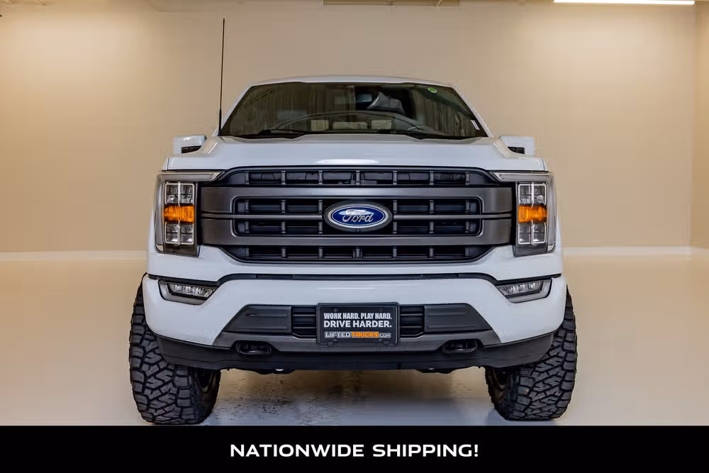 2023 Ford F-150 Lariat SuperCrew Image 4