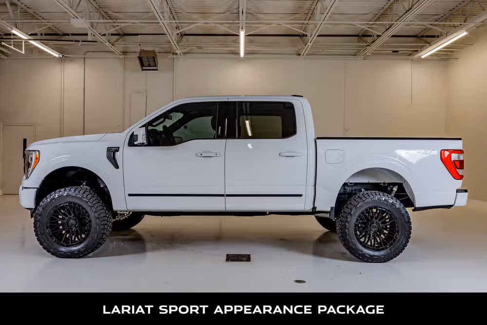 2023 Ford F-150 Lariat SuperCrew Image 6