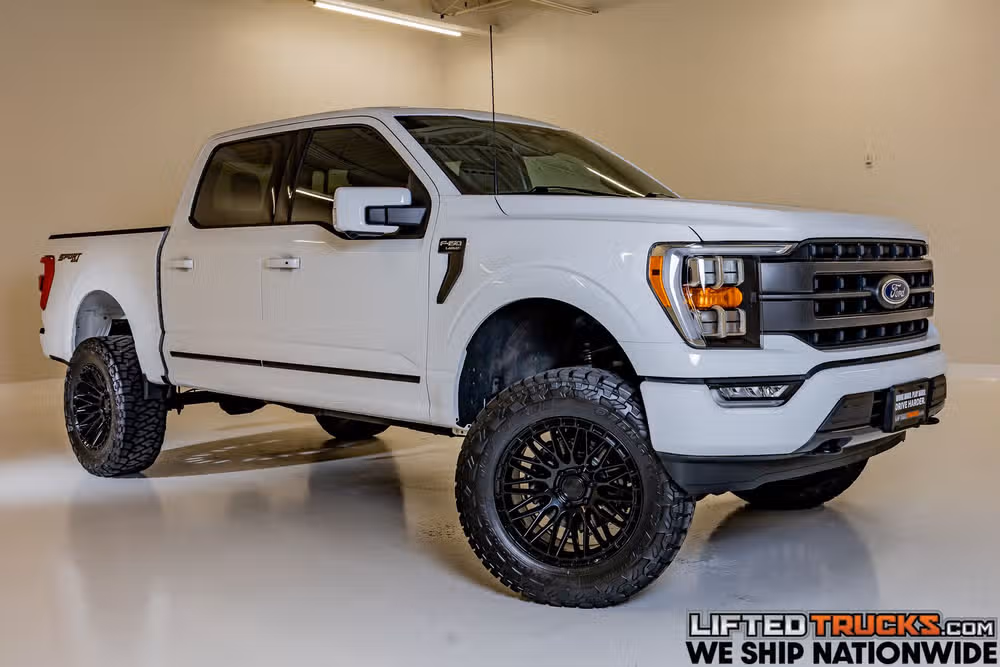 2023 Ford F-150 Lariat SuperCrew Image 1
