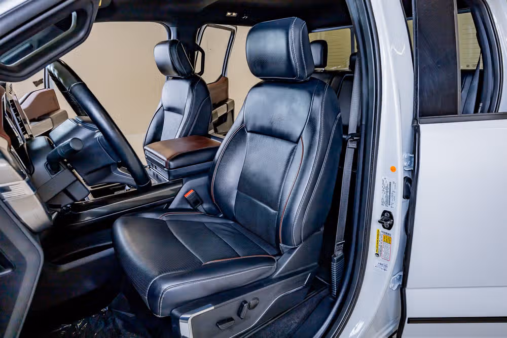 2023 Ford F-150 Lariat SuperCrew Image 30