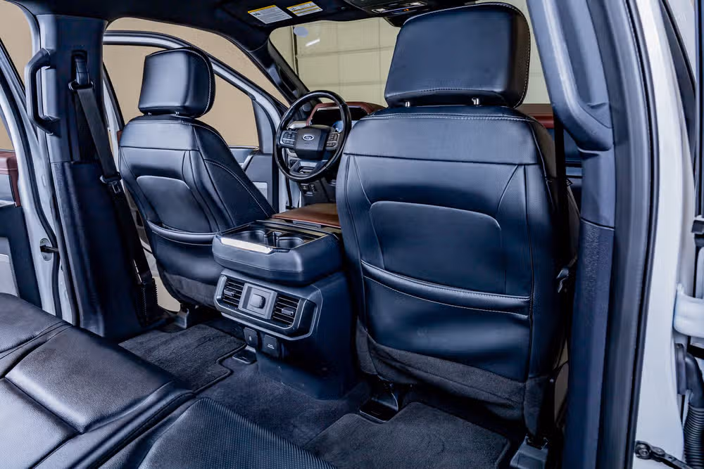2023 Ford F-150 Lariat SuperCrew Image 32