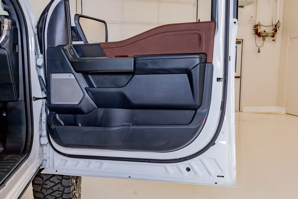 2023 Ford F-150 Lariat SuperCrew Image 37