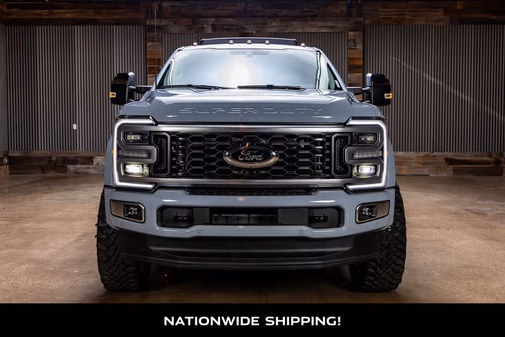 2026 Ford F-450 Super Duty Platinum Crew Cab Image 4
