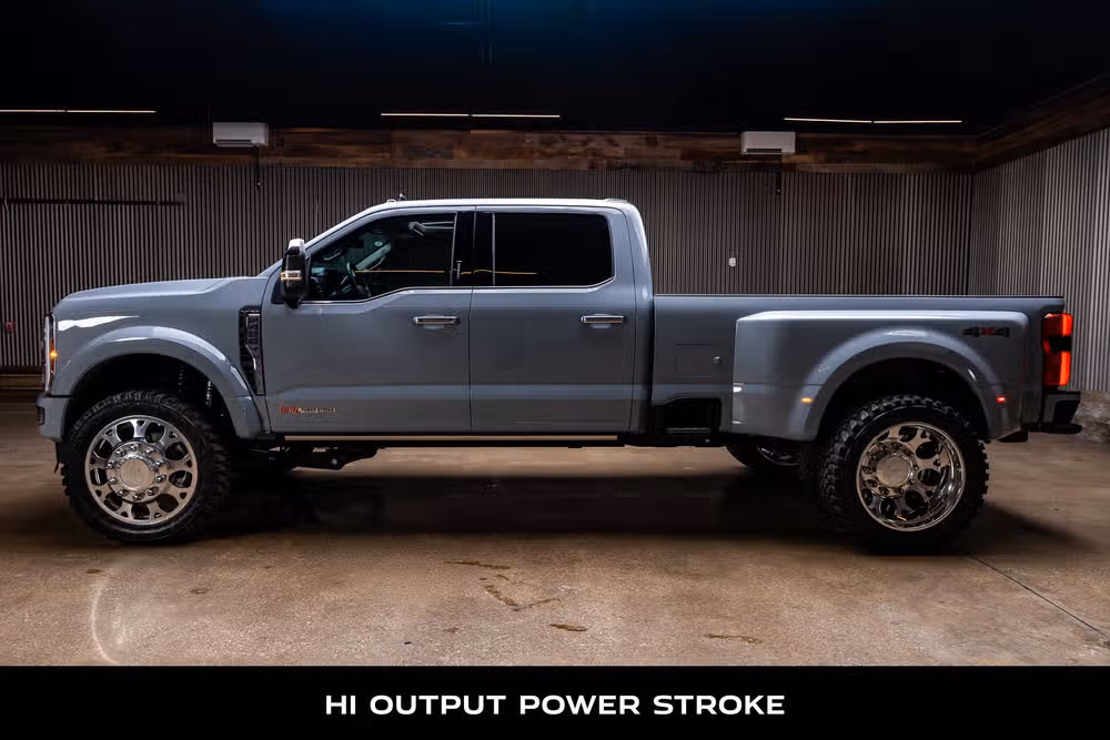 2026 Ford F-450 Super Duty Platinum Crew Cab Image 6