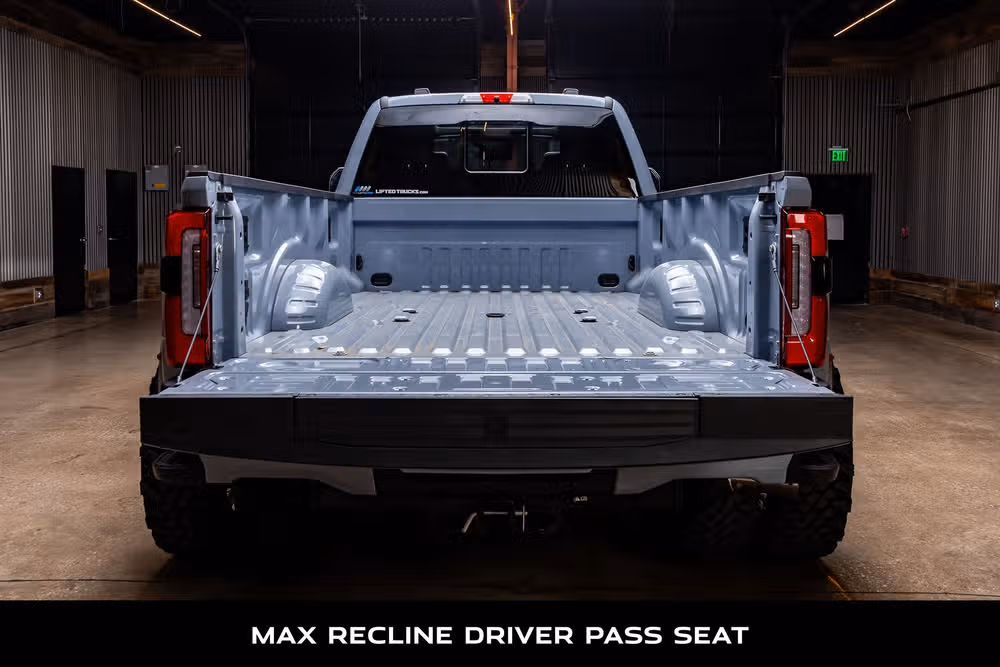 2026 Ford F-450 Super Duty Platinum Crew Cab Image 9
