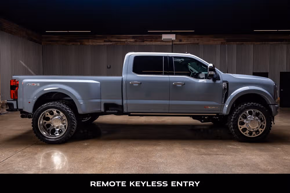 2026 Ford F-450 Super Duty Platinum Crew Cab Image 11