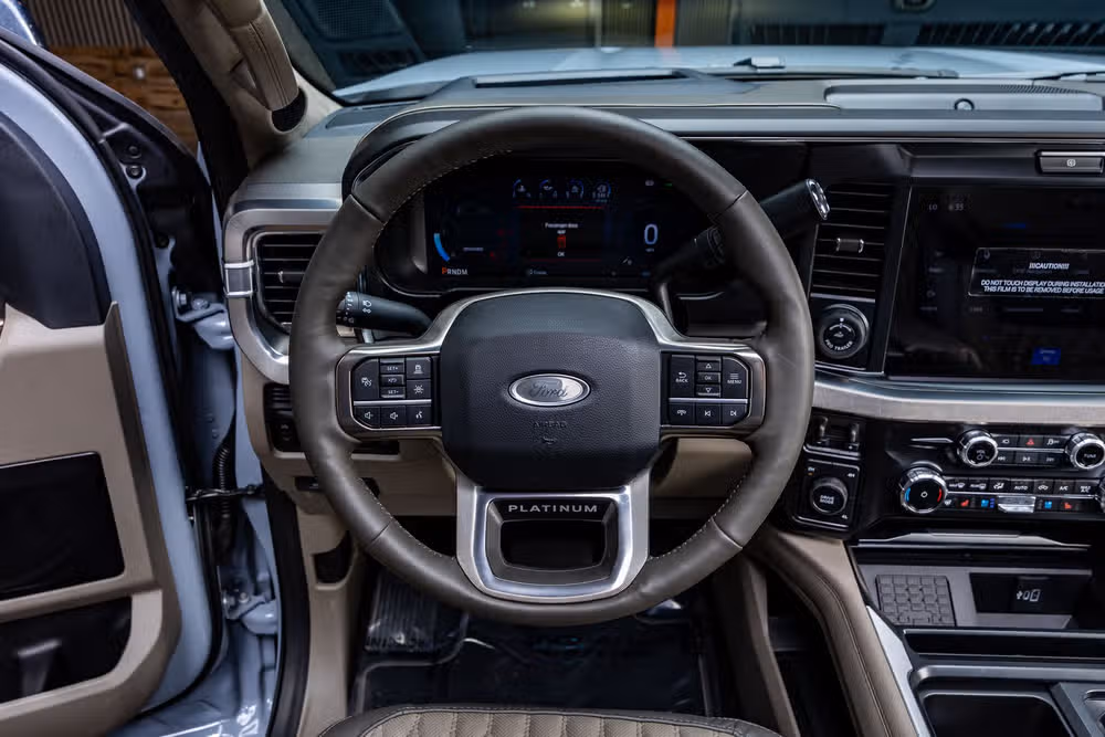 2026 Ford F-450 Super Duty Platinum Crew Cab Image 19