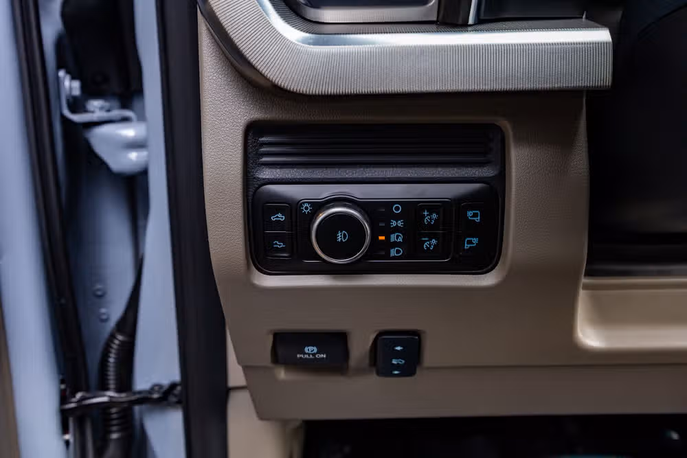 2026 Ford F-450 Super Duty Platinum Crew Cab Image 22