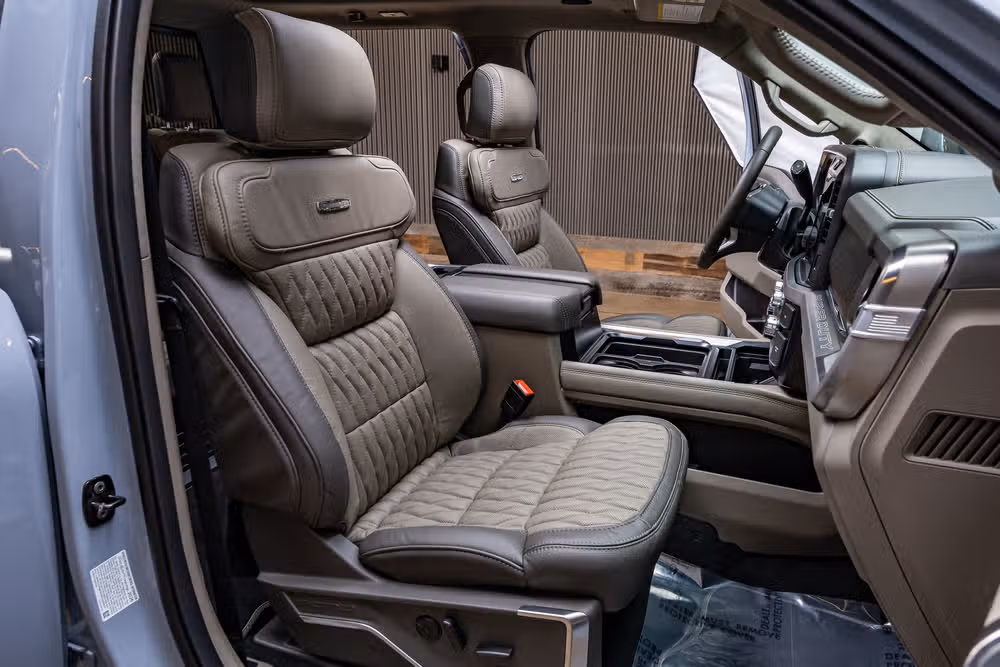 2026 Ford F-450 Super Duty Platinum Crew Cab Image 31