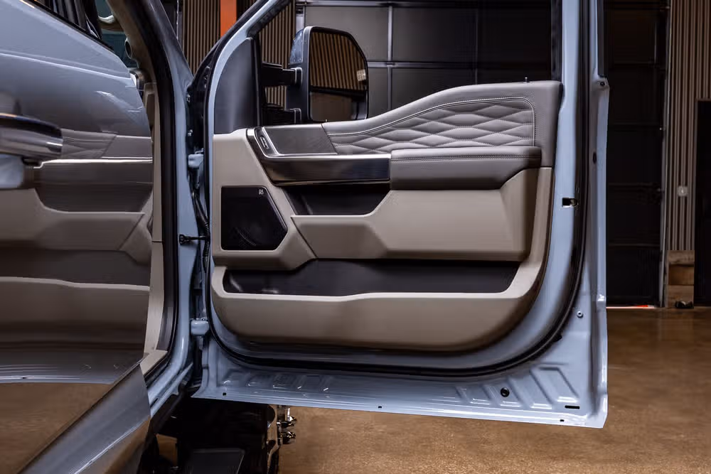 2026 Ford F-450 Super Duty Platinum Crew Cab Image 37