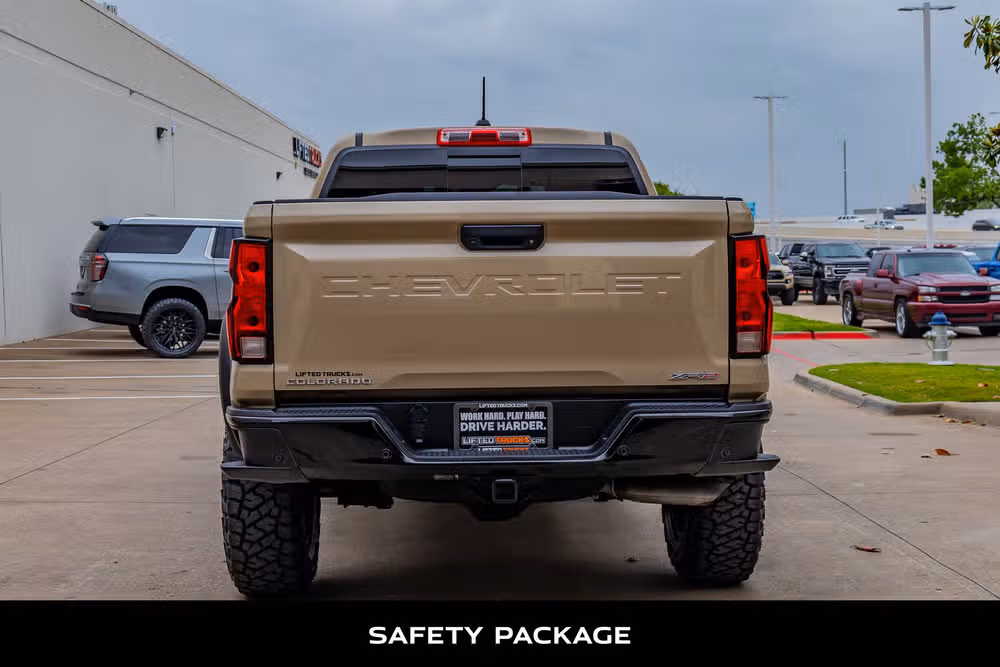 2023 Chevrolet Colorado Trail Boss Crew Cab Image 8